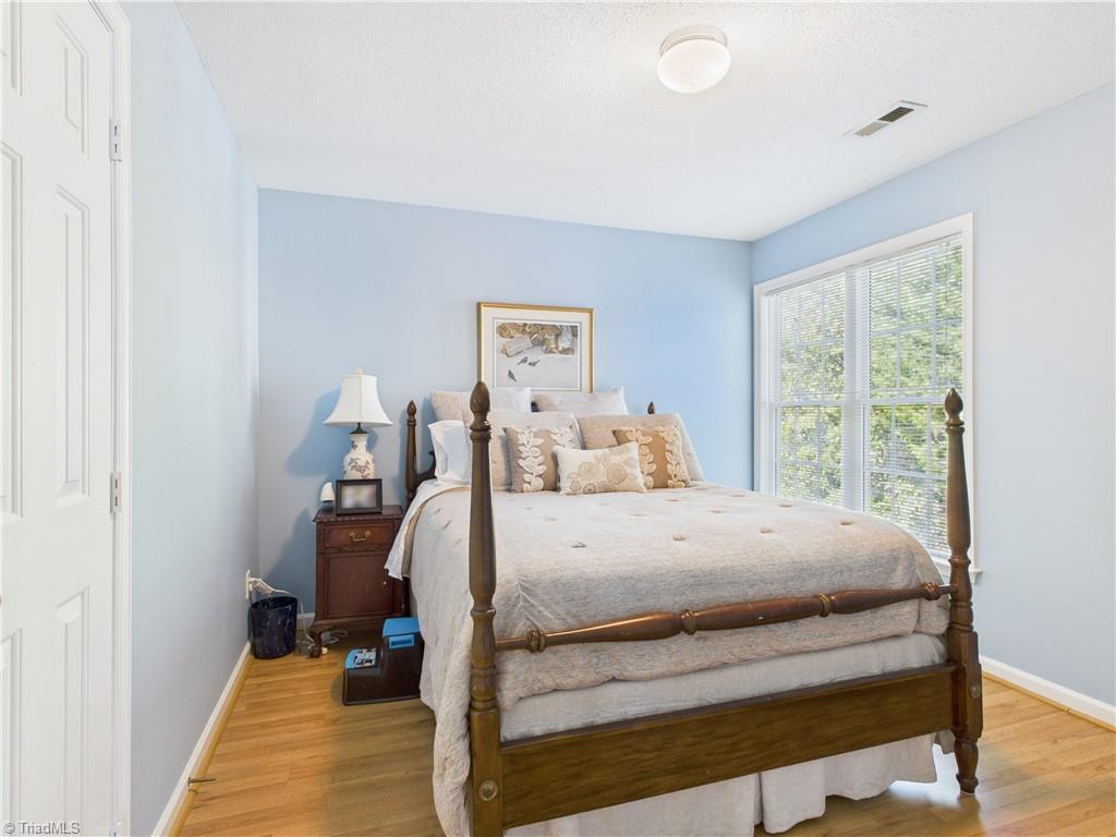 4212 Suffolk Trail Greensboro, NC 27407 - Photo 35 of 40