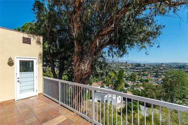 $1,650,000 | 1404 Corona Drive, Glendale, CA 91205