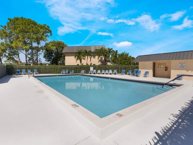 $259,900 | 151 Northwest 93rd Avenue, Unit 151, Pembroke Pines, FL 33024