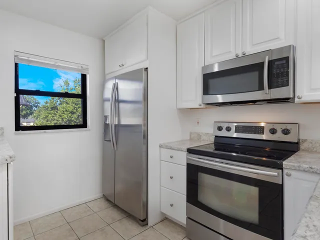 $259,900 | 151 Northwest 93rd Avenue, Unit 151, Pembroke Pines, FL 33024
