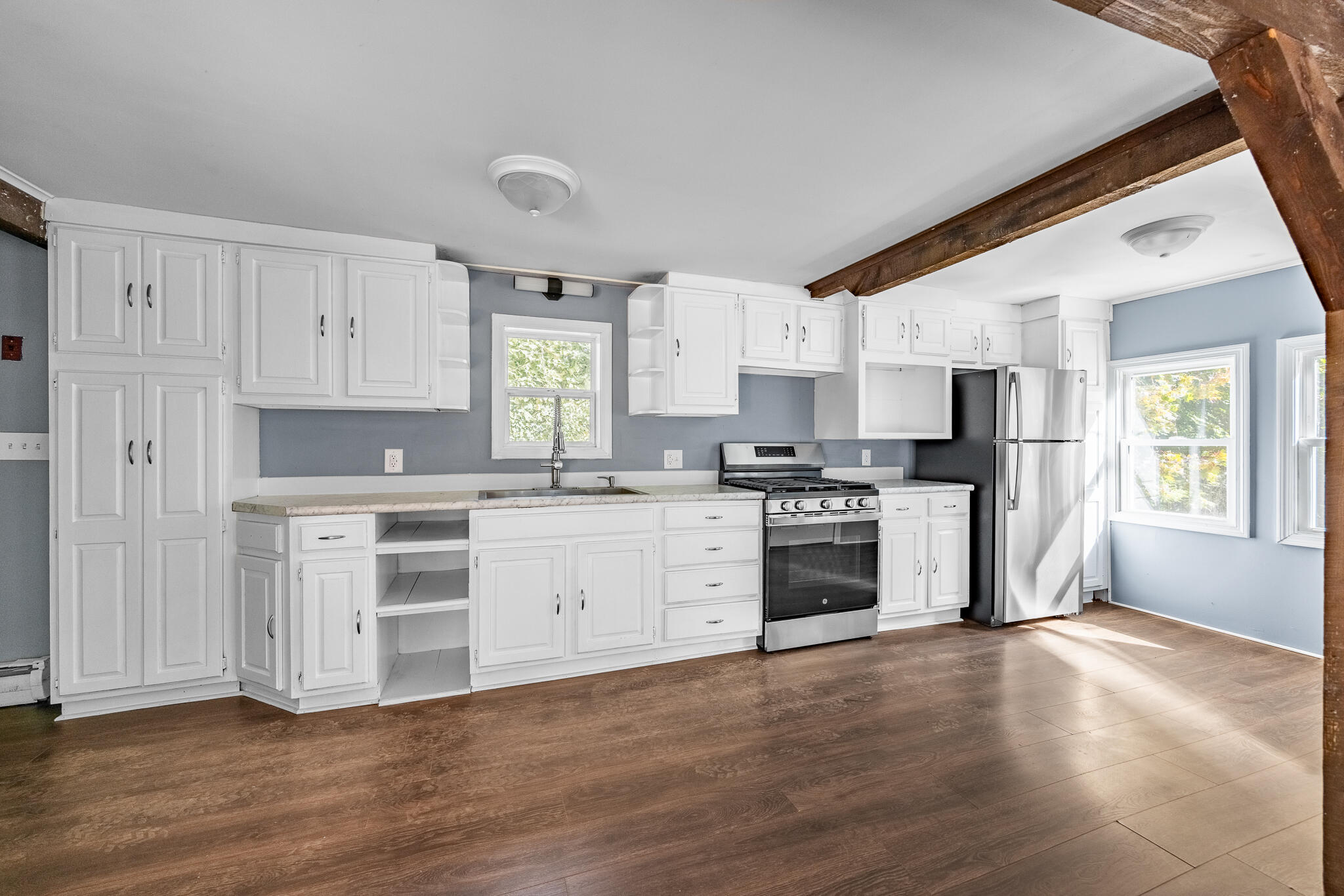 342 Main Road South Hampden, ME 04444 - Photo 4 of 23 342 Main Interiors