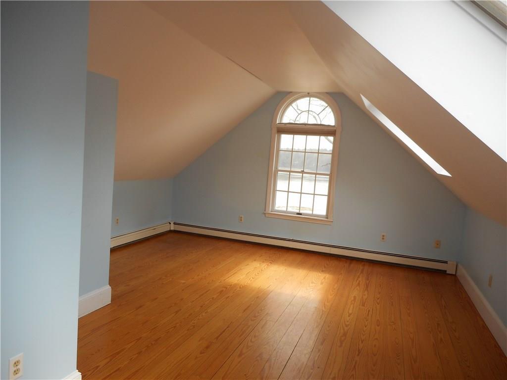 21 Cushing Briggs Road Freeport, ME 04032 - Photo 11 of 19 Second floor bedroom