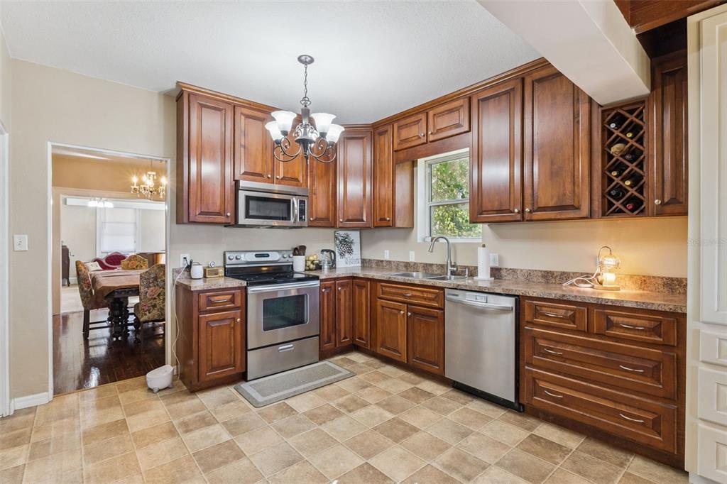 3828 Walker Road Apopka, FL 32703 - Photo 8 of 34