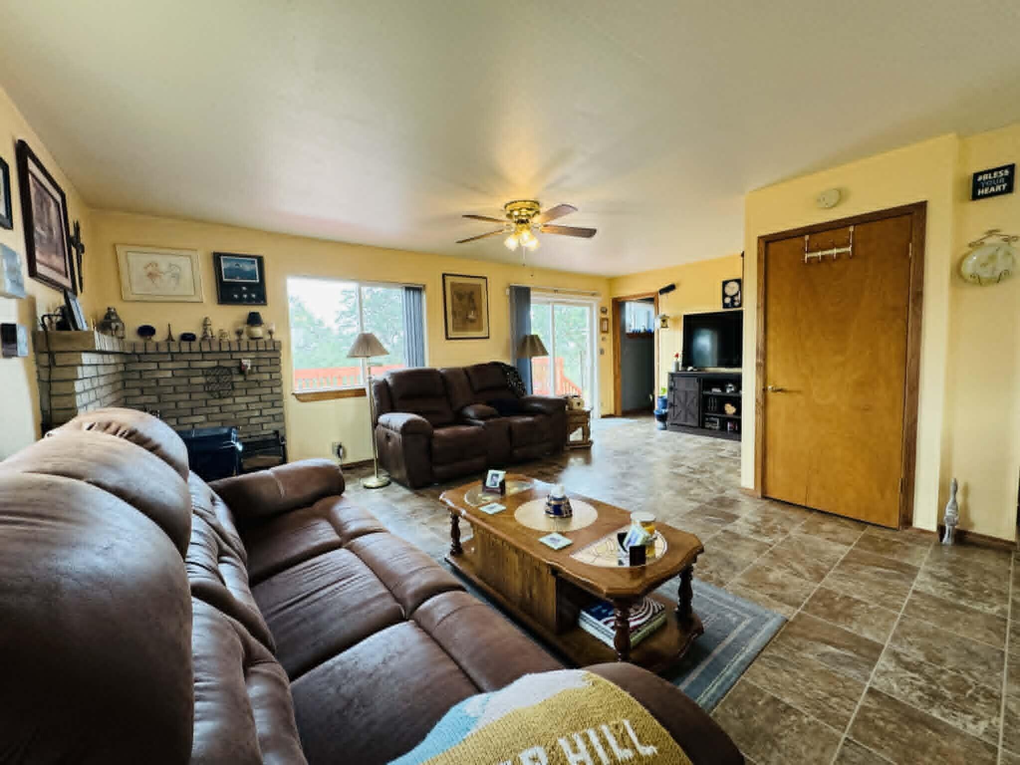 6231 Ridgetop Road Anderson, CA 96007 - Photo 13 of 49 68