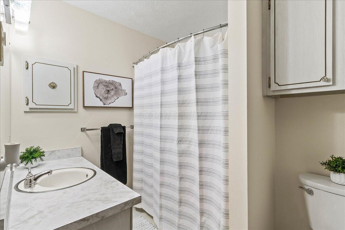 25376 Fairmount Road Waynesfield, OH 45896 - Photo 20 of 39 20-IMG_3883