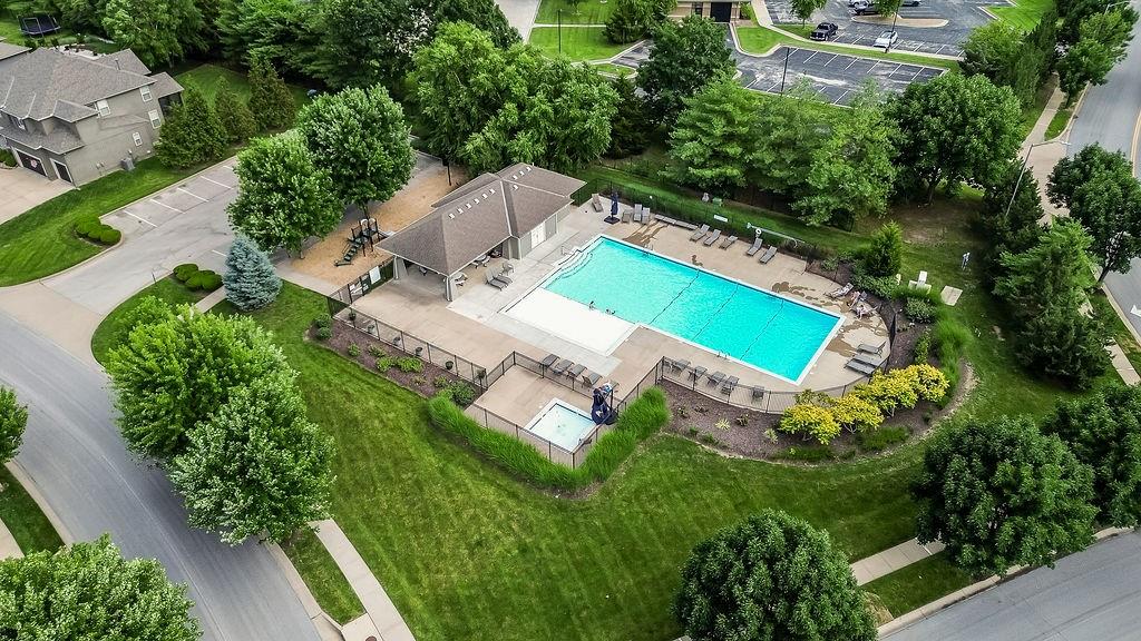 10877 South Barth Road Olathe, KS 66061 - Photo 45 of 49