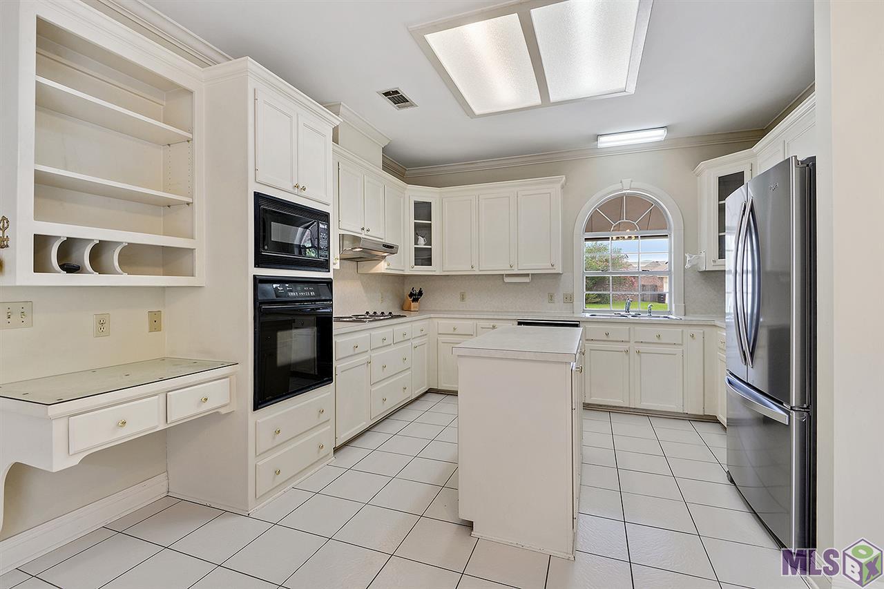 1334 East Stanwick Place Baton Rouge, LA 70810 - Photo 2 of 15 Gallery Image 2
