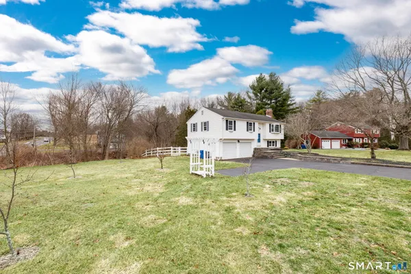 $389,900 | 8 Still Field Road, Manchester, CT 06040