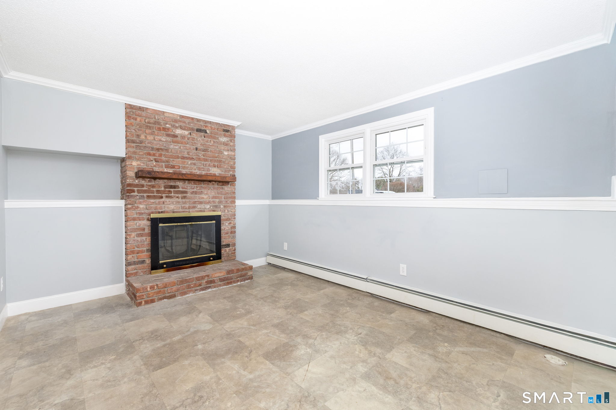 8 Still Field Road Manchester, CT 06040 - Photo 34 of 38 an empty room with windows