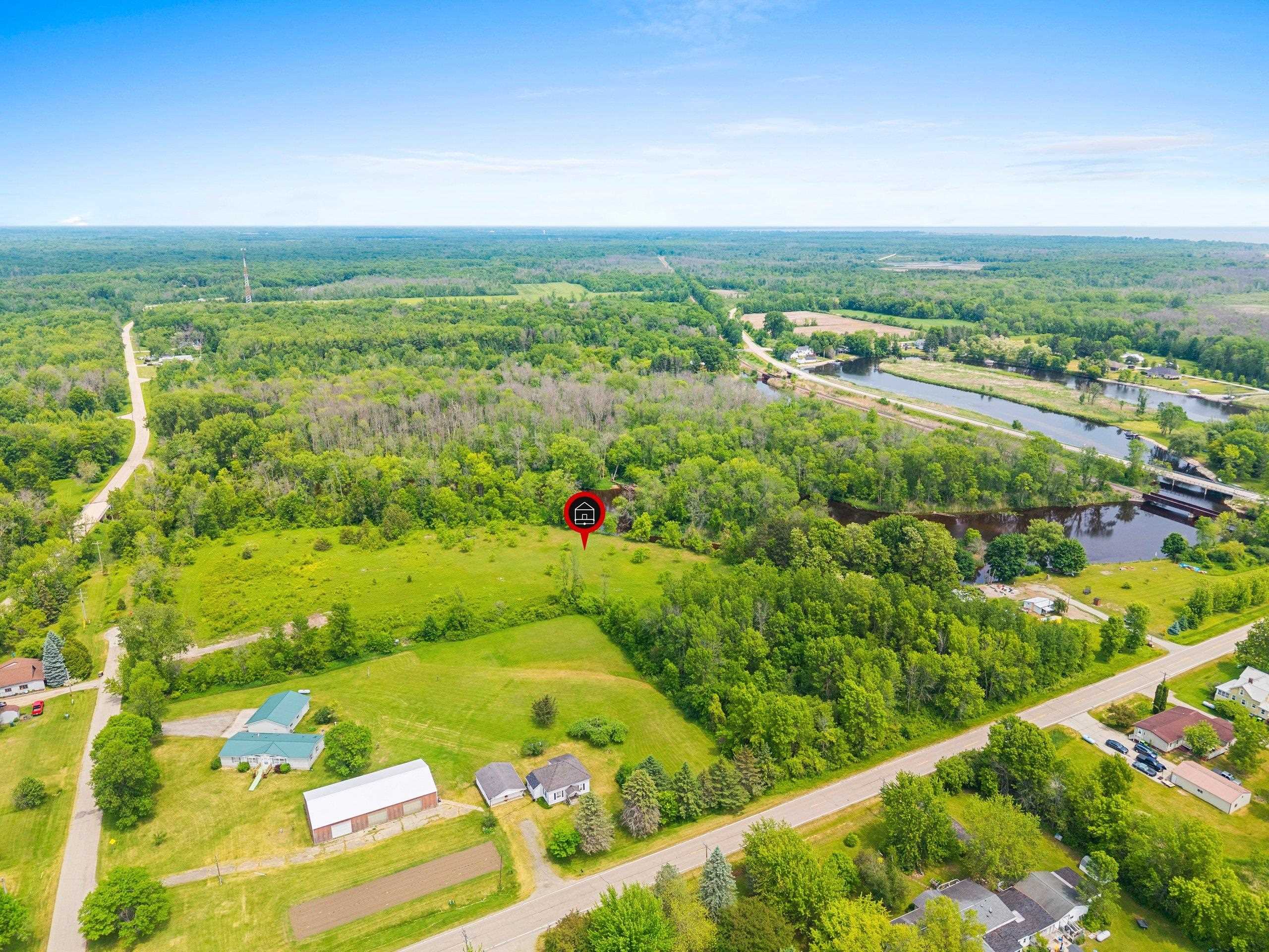 4204 Topel Road Oconto, WI 54153 - Photo 2 of 19