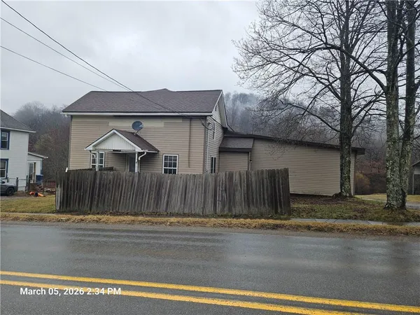 $69,900 | 233 Main Street, Bruin, PA 16022