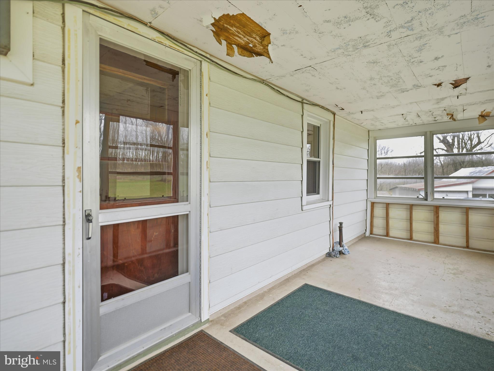 1376 Nolts Road Chambersburg, PA 17202 - Photo 26 of 64 Covered porch #1