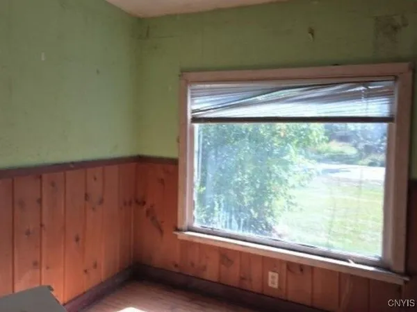 $135,600 | 7 River Street, Morrisonville, NY 12962