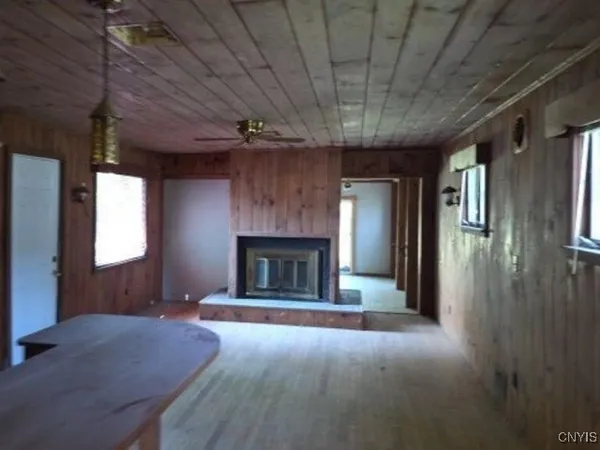 $135,600 | 7 River Street, Morrisonville, NY 12962