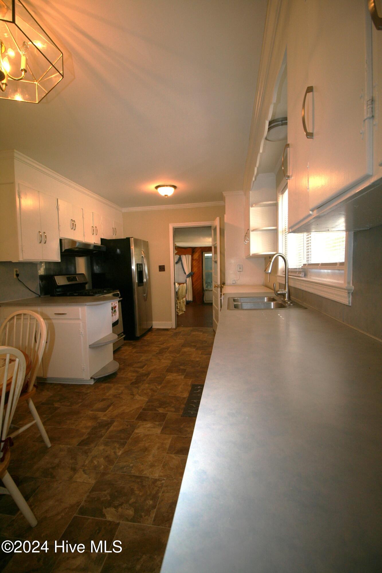 722 Folly Road Plymouth, NC 27962 - Photo 12 of 29 Expansive Countertops
