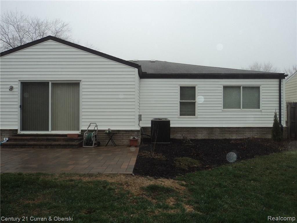 24289 Kings Pointe Novi, MI 48375 - Photo 3 of 18 BACK VIEW.JPG