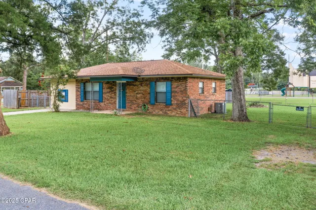 $159,999 | 1282 Holley Avenue, Chipley, FL 32428