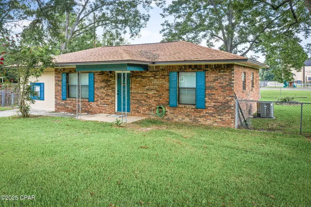 $159,999 | 1282 Holley Avenue, Chipley, FL 32428