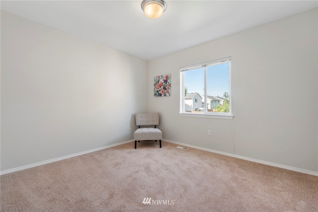 5225 Northeast 11th Court Renton, WA 98059 - Photo 22 of 28 Gallery Image 22
