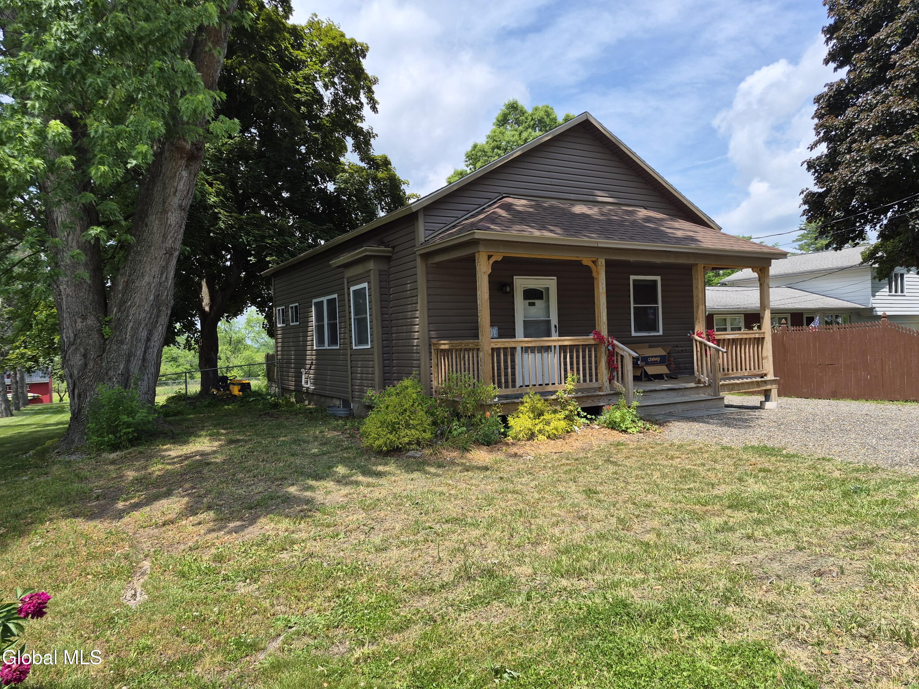 2057 Brookview Road Schodack, NY 12033 - Photo 3 of 24 5889