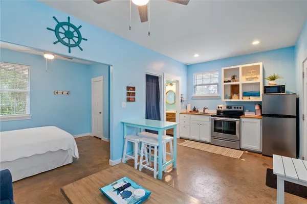 $140,000 | 5481 Highway 35 North, Unit 4, Rockport, TX 78382