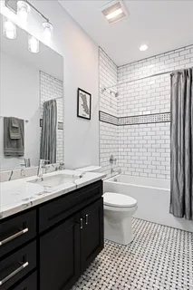 $1,650,000 | 2514 West Moffat Street, Chicago, IL 60647