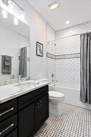 $1,650,000 | 2514 West Moffat Street, Chicago, IL 60647