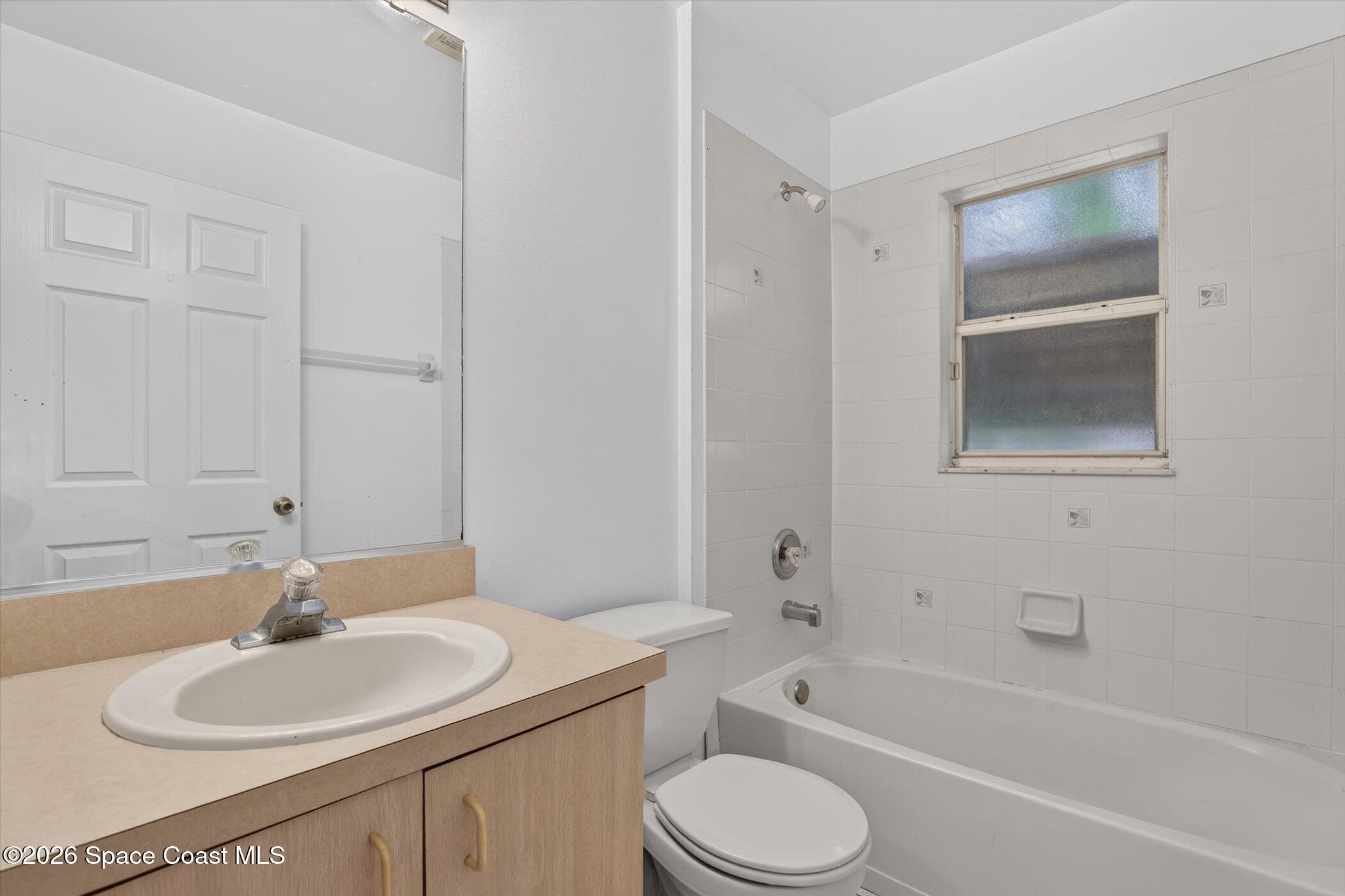 1091 Ray Road Southeast Palm Bay, FL 32909 - Photo 14 of 25 Bathroom 1