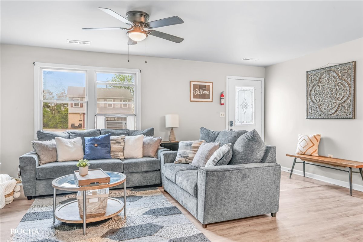 950 North Brainard Street Naperville, IL 60563 - Photo 2 of 23