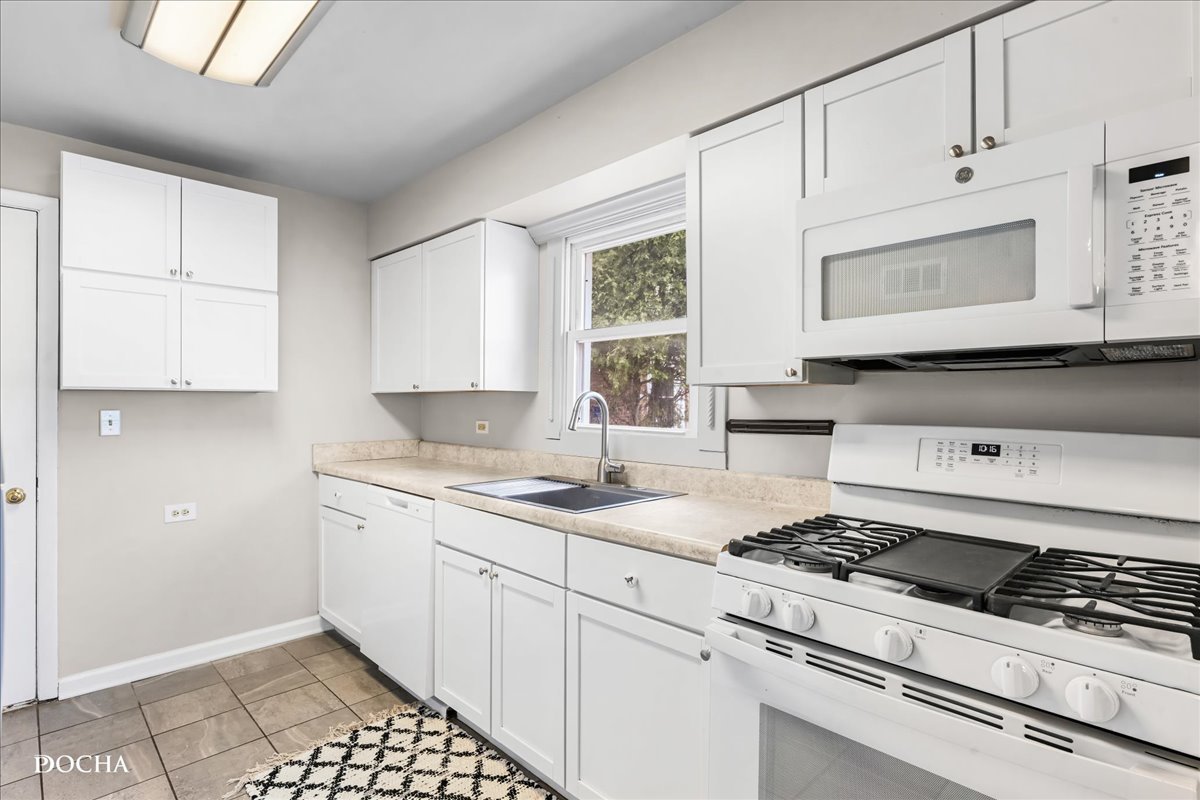 950 North Brainard Street Naperville, IL 60563 - Photo 6 of 23