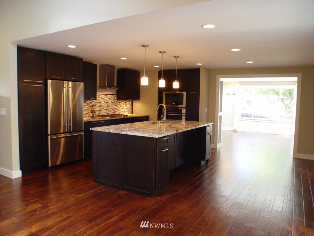 13019 Southeast 188th Place Renton, WA 98058 - Photo 2 of 15 Gallery Image 2