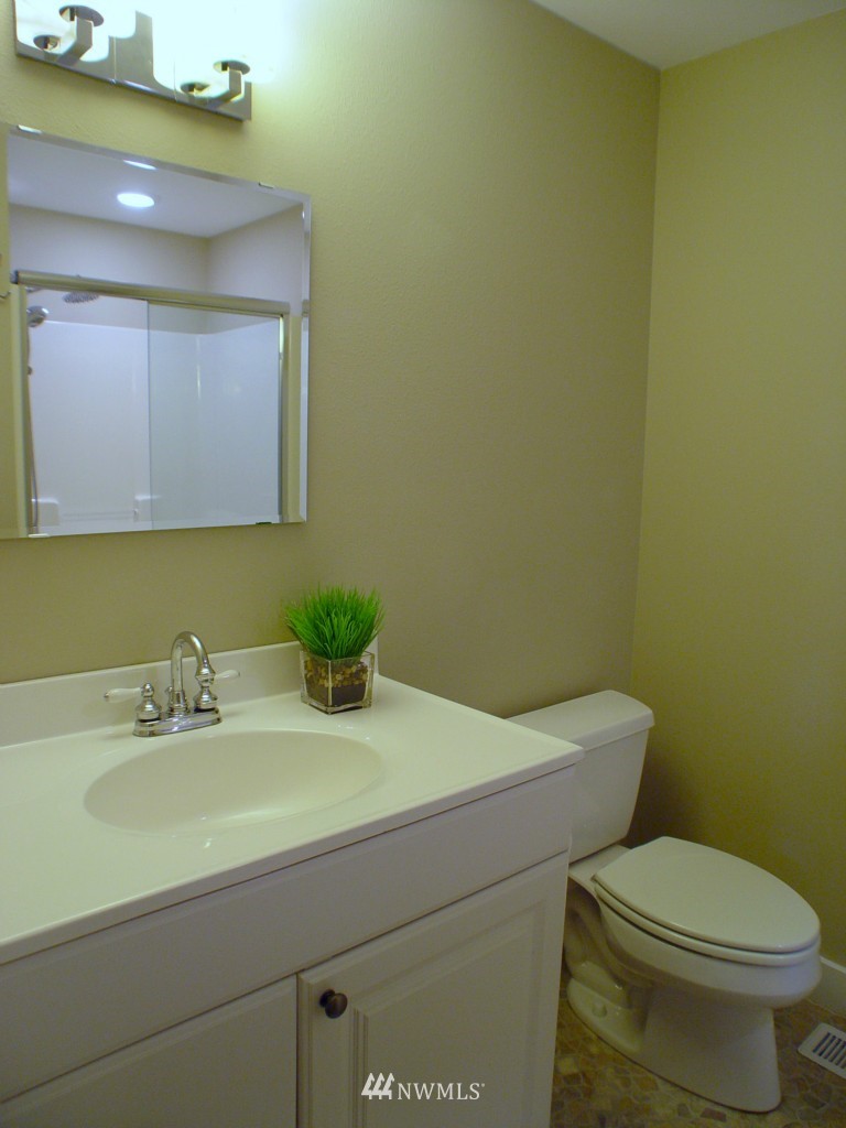 13019 Southeast 188th Place Renton, WA 98058 - Photo 13 of 15 Gallery Image 13