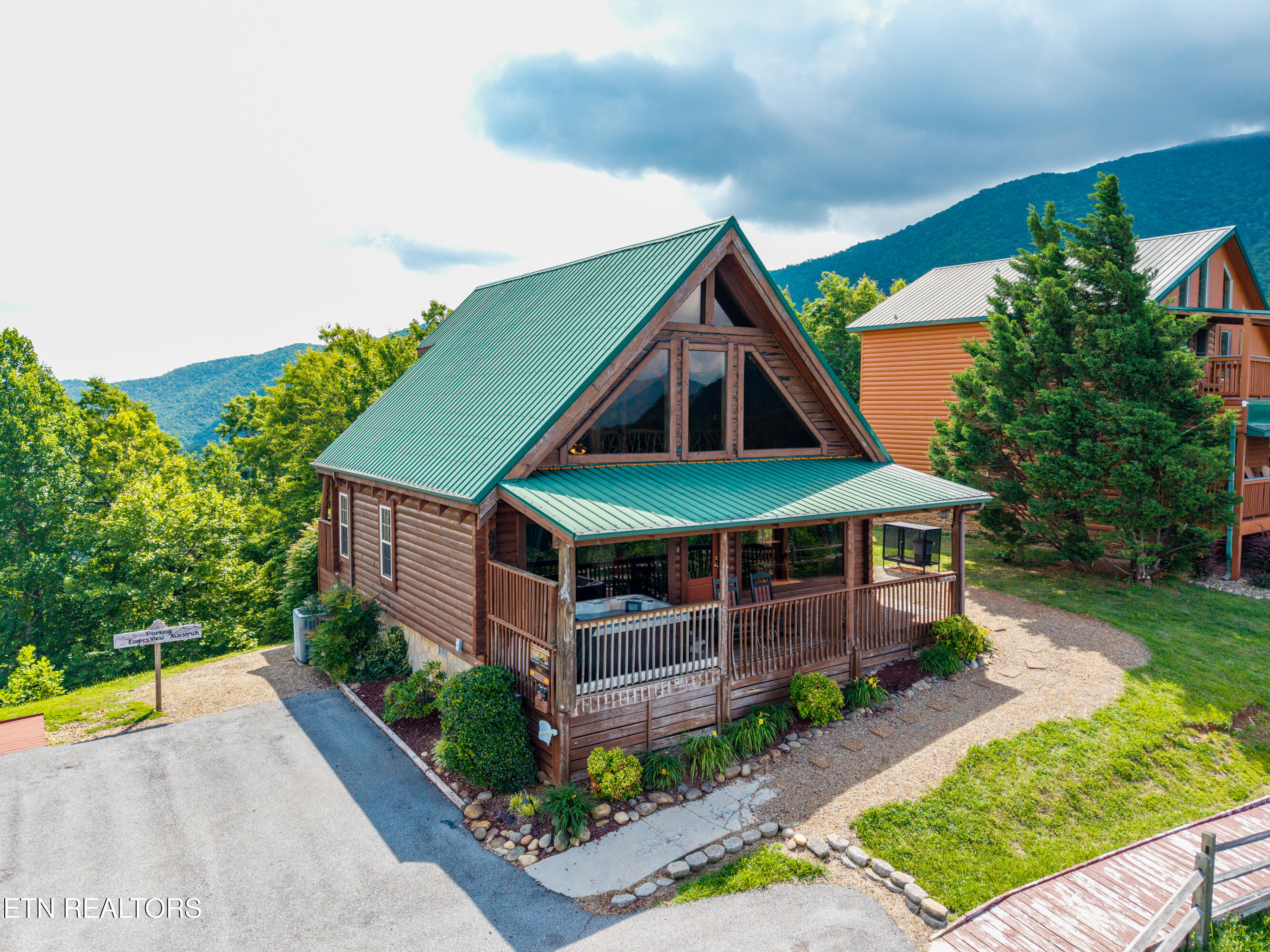 3661 Buckeye Knob Way Sevierville, TN 37862 - Photo 2 of 47 3661BuckeyeKnobway-43