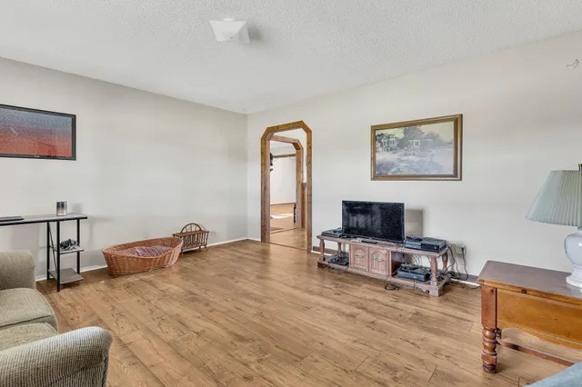 $390,000 | 1071 Little Mountain Road, Wellford, SC 29385