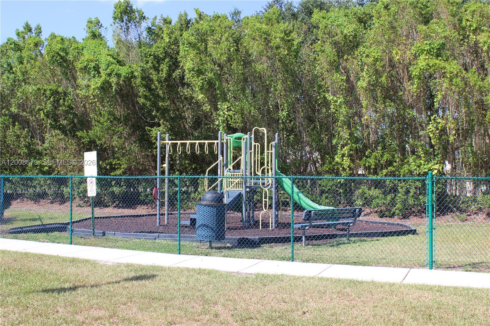3211 Southeast 6th Street Homestead, FL 33033 - Photo 24 of 29
