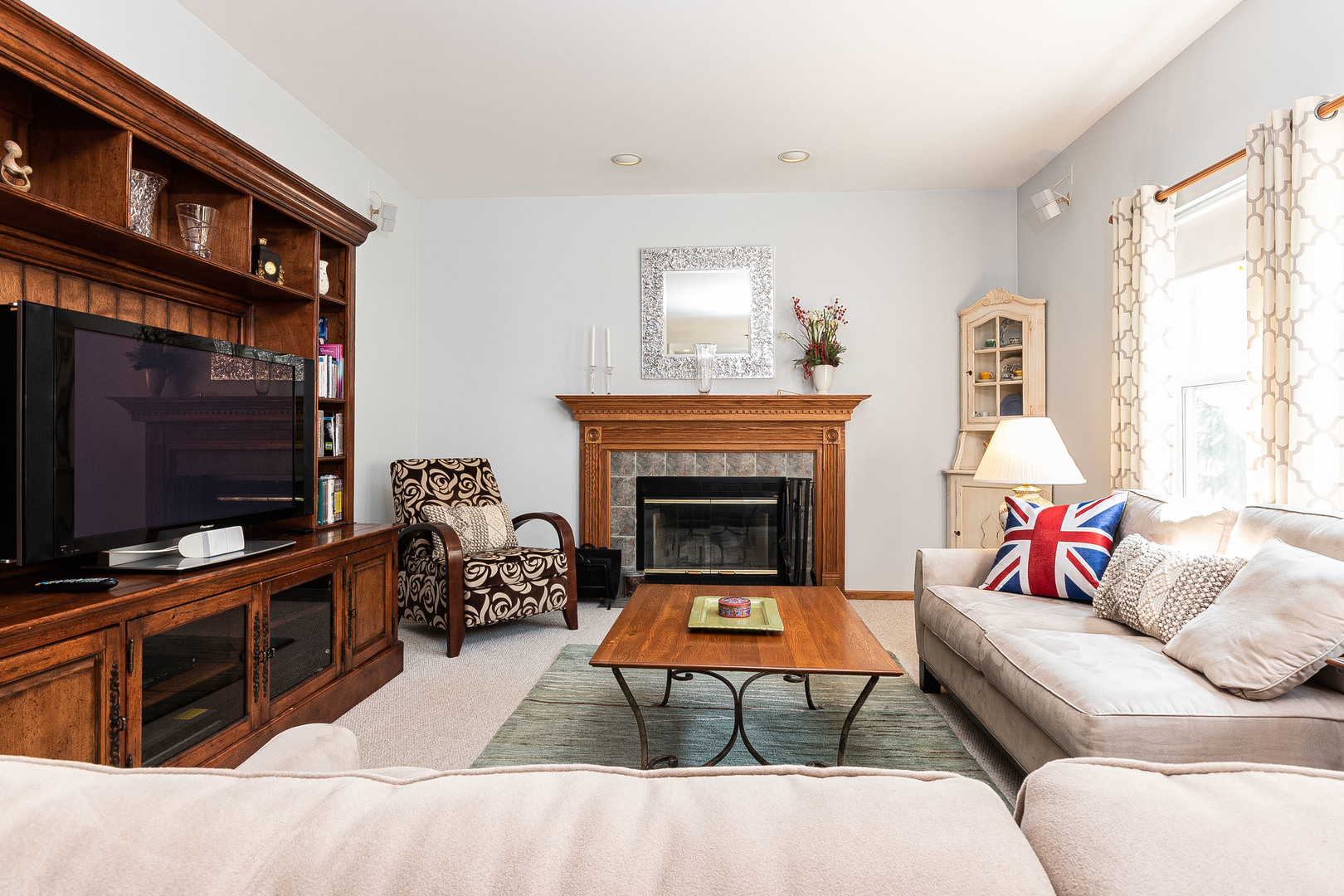 208 Spring Valley Way Round Lake, IL 60073 - Photo 12 of 32