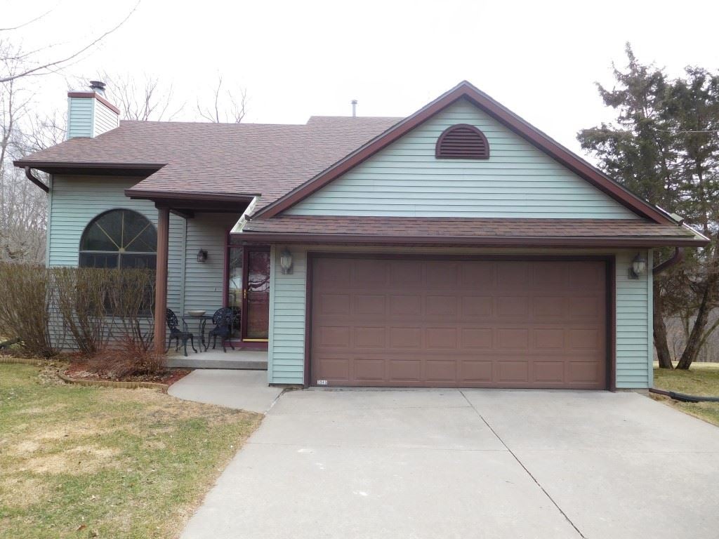 3945 Spring Street Northeast Solon, IA 52333 - Photo 1 of 25 Gallery Image 1
