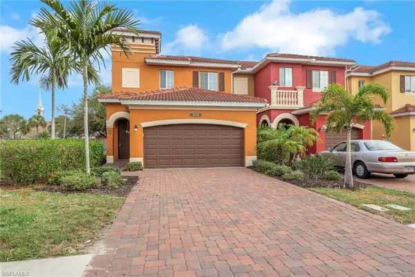 $385,000 | 10100 Tin Maple Drive, Unit 11, Estero, FL 33928