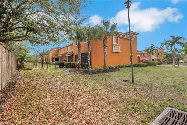 $385,000 | 10100 Tin Maple Drive, Unit 11, Estero, FL 33928