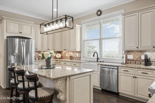 $1,749,999 | 8521 Reed Drive, Powell, TN 37849