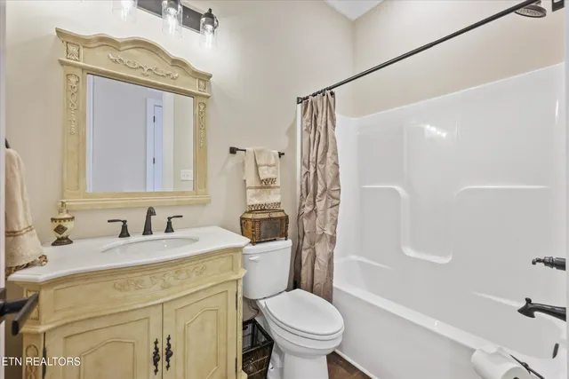 $1,749,999 | 8521 Reed Drive, Powell, TN 37849