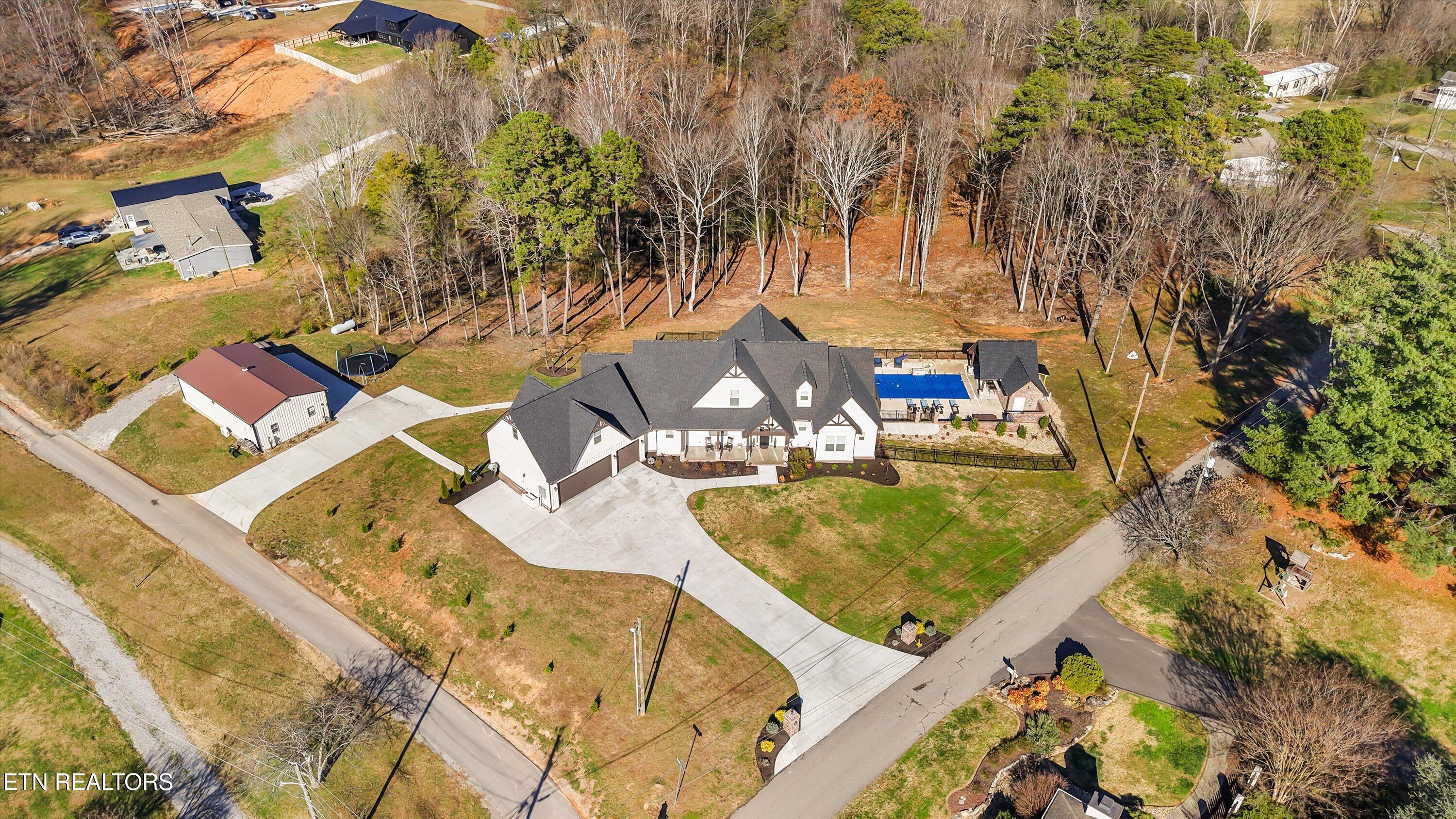 8521 Reed Drive Powell, TN 37849 - Photo 4 of 60 73-8521 Reed Dr 71