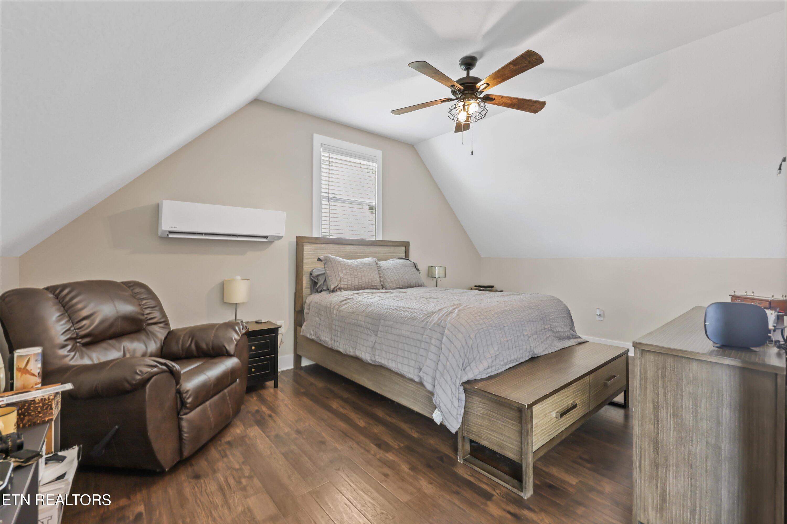 8521 Reed Drive Powell, TN 37849 - Photo 41 of 60 26-8521 Reed Dr 20