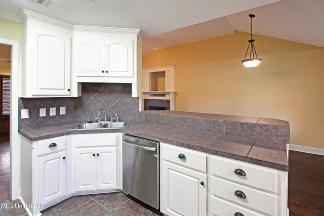 $2,350 | 810 Windlass Cove, Brandon, MS 39047