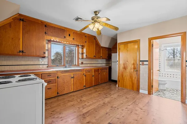 $575,000 | 9 Blinns Court, Taunton, MA 02780