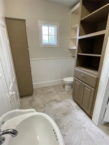 $1,500 | 405 10th Street, Hempstead, TX 77445