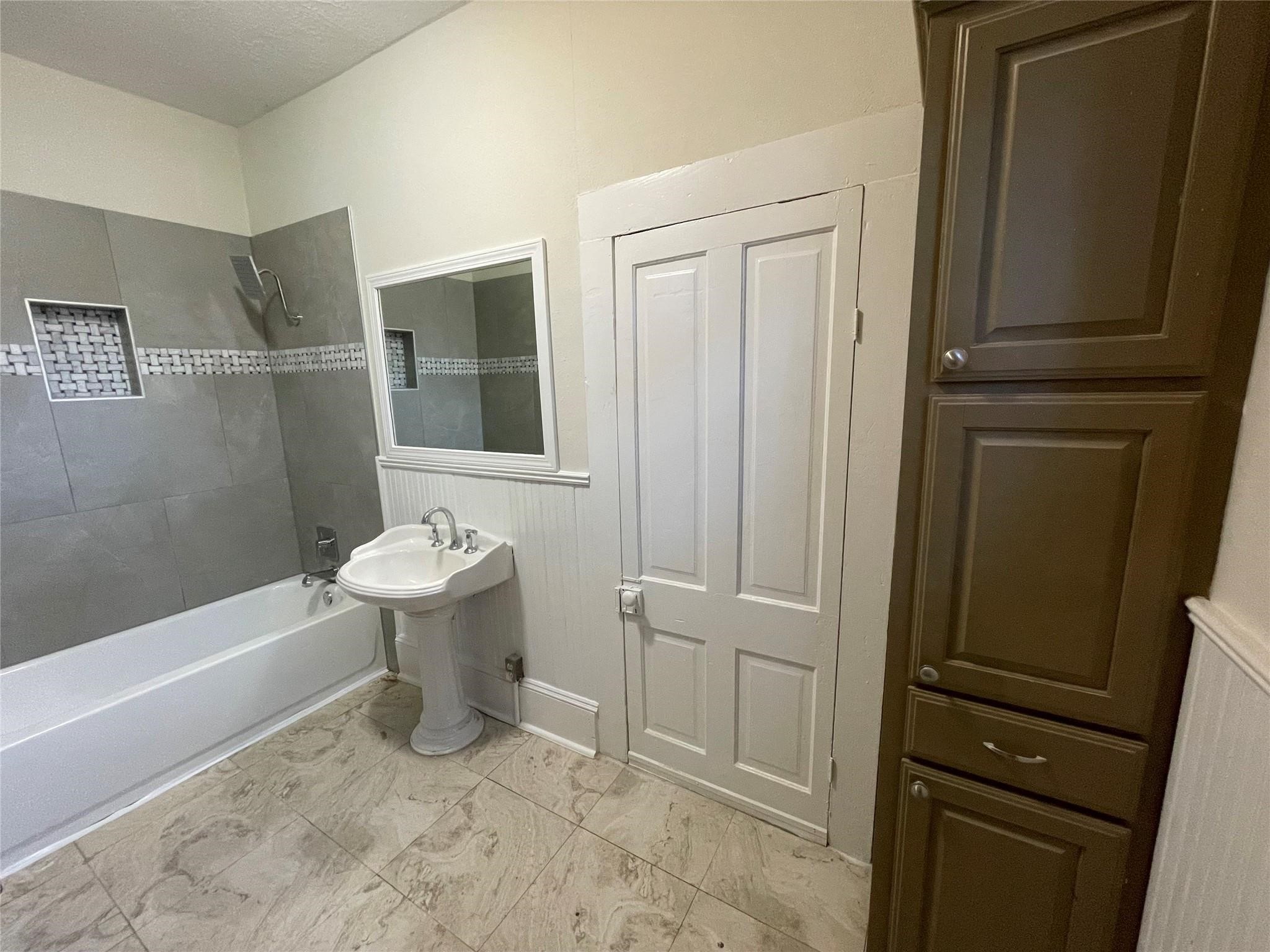 405 10th Street Hempstead, TX 77445 - Photo 13 of 14