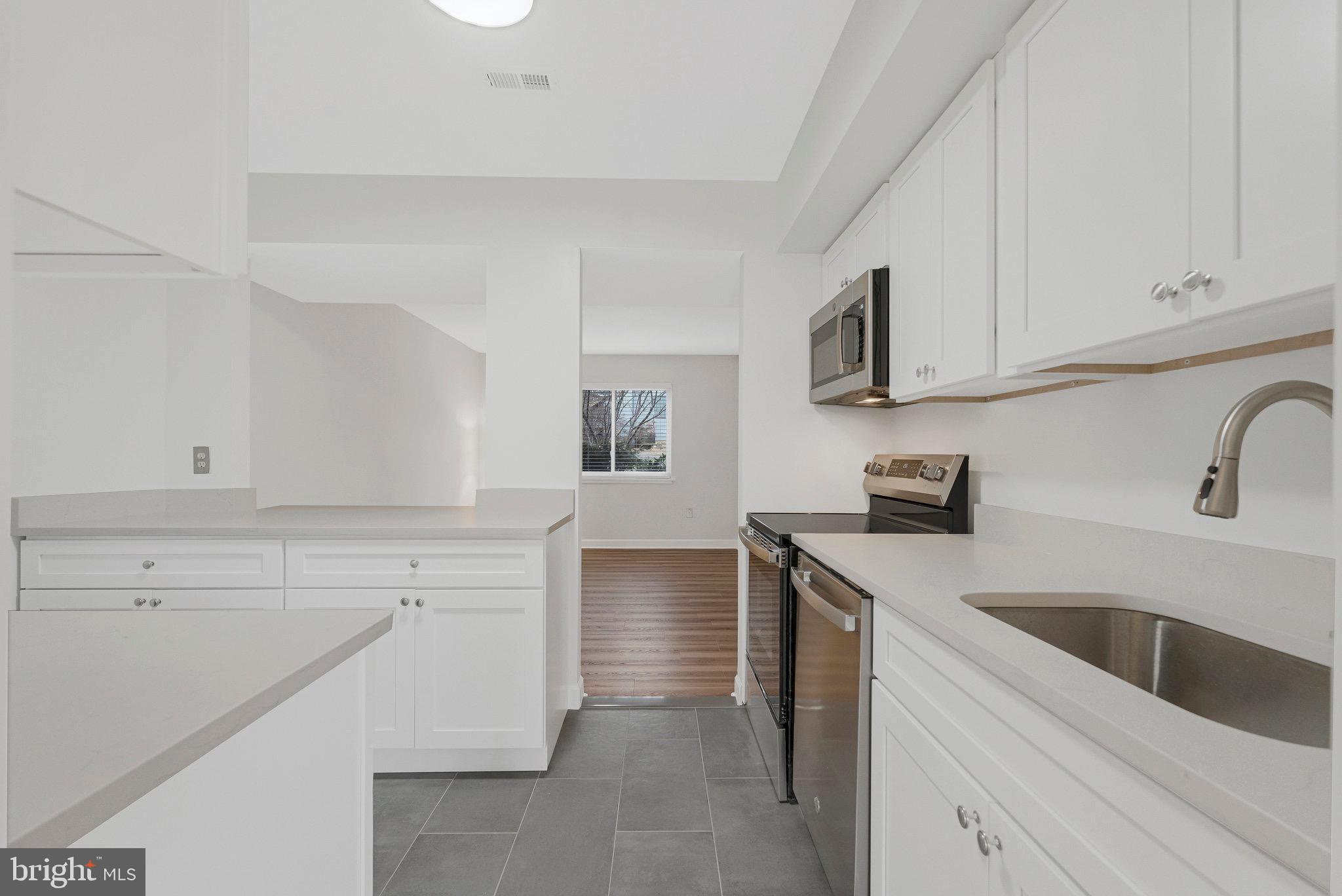 1801 Ivy Oak Square, Unit 65 Reston, VA 20190 - Photo 30 of 43