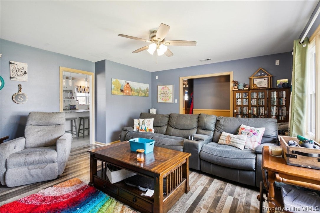 510 Dandy Loop Road Yorktown, VA 23692 - Photo 6 of 34 Gallery Image 6