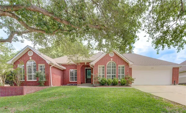 $425,000 | 163 April Waters Drive North, Conroe, TX 77356